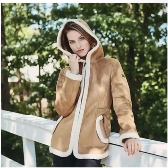 Koolaburra by UGG Shearling-Lined Hooded Coat – Camel | Cozy Winter - Picture 3 of 5